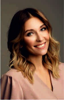 Ольга Валерьевна Марусеева — преподаватель кафедры журналистики и массовых коммуникаций, старший редактор телерадиокомпании «ЮУрГУ-ТВ»